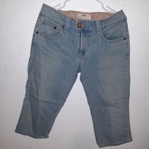 Levis relaxed fit capri